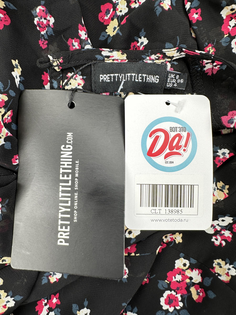 Платье Prettylittlething