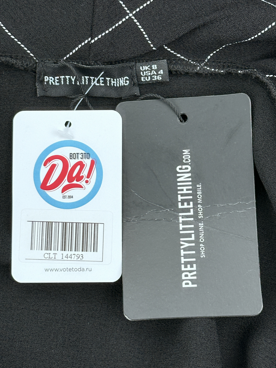 Платье Prettylittlething