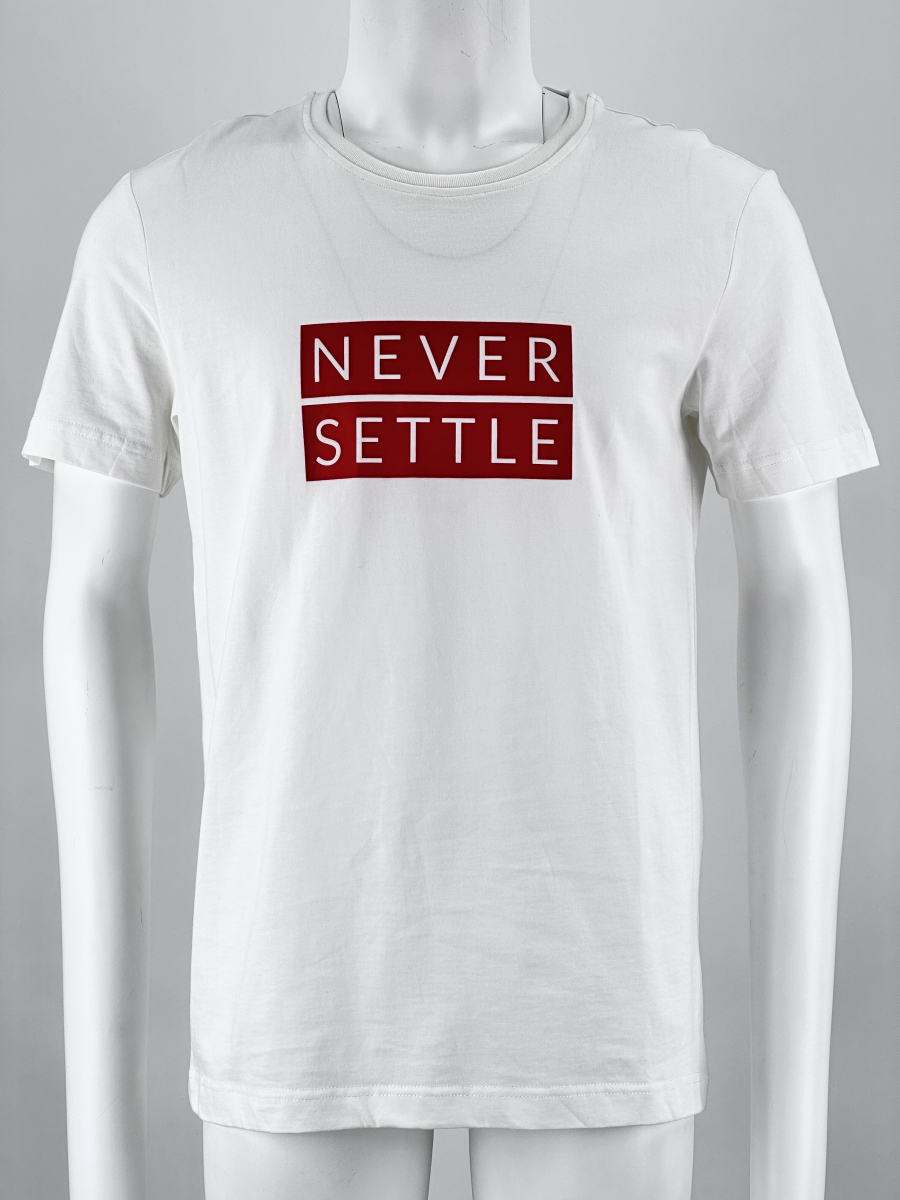 Футболка never settle