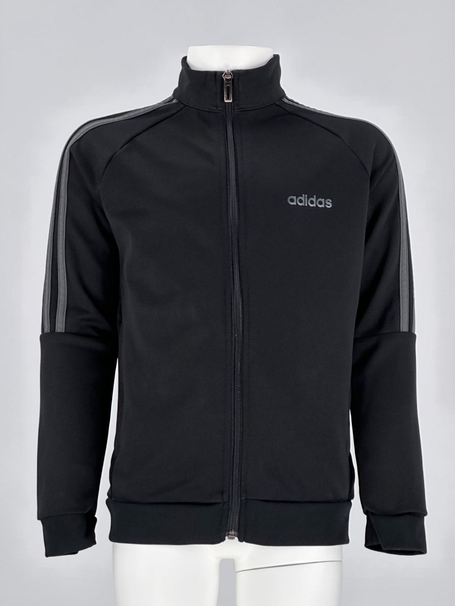 Спортивная одежда Adidas