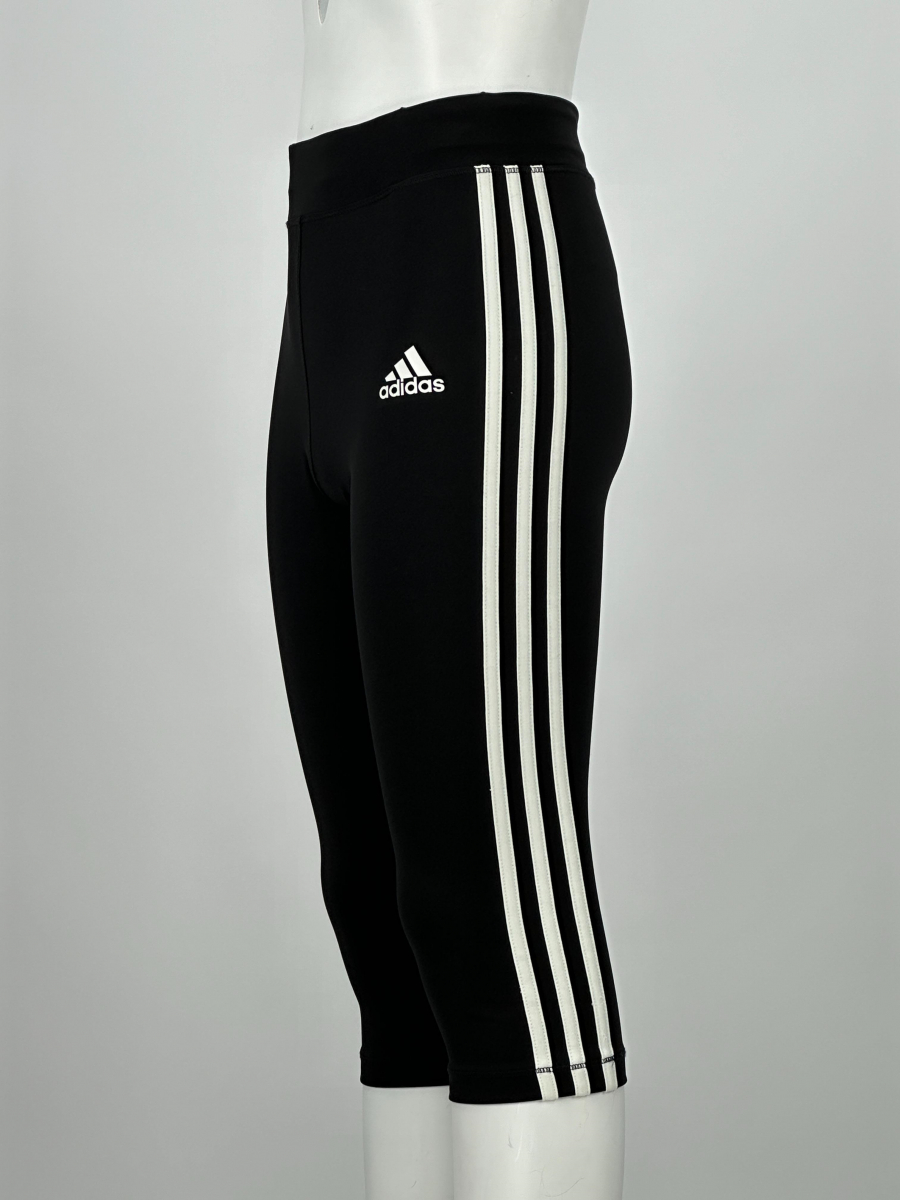 Спортивная одежда Adidas